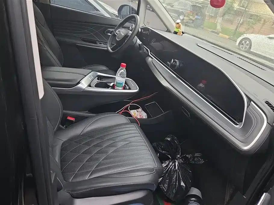 Maxus G90 2022 2.0T Galaxy 7-seater Edition — миниатюра 8