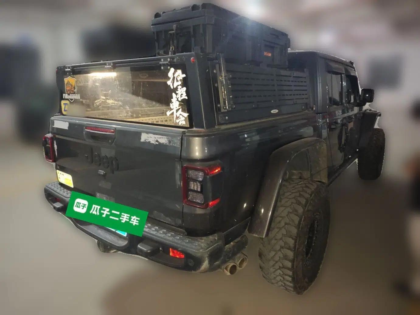 Jeep Gladiator 2022 3.6L Pioneer Edition — миниатюра 6