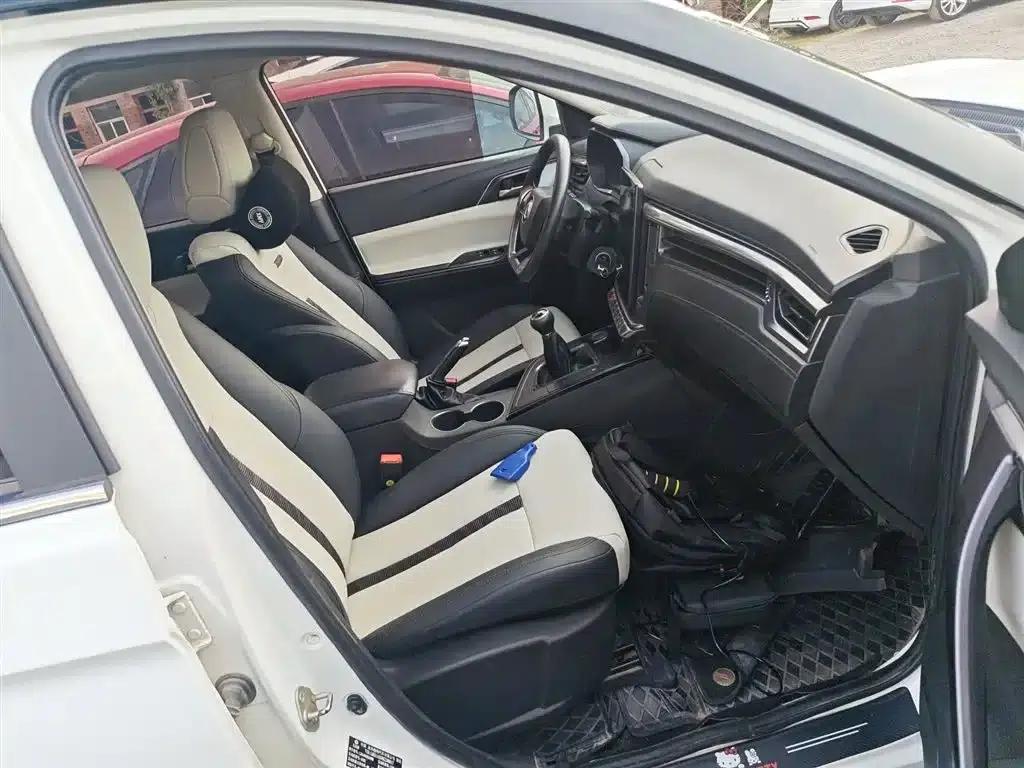 Fengxing T5 2020 1.6L Manual Premium Edition (National VI Emission Standard) — миниатюра 24