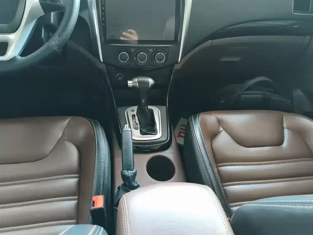 Fengxing SX6 2016 1.6L CVT Luxury Edition — миниатюра 14