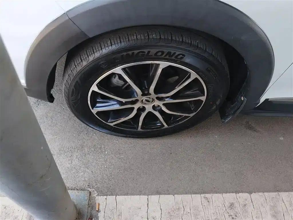 Fengxing SX6 2016 1.6L CVT Luxury Edition — миниатюра 23