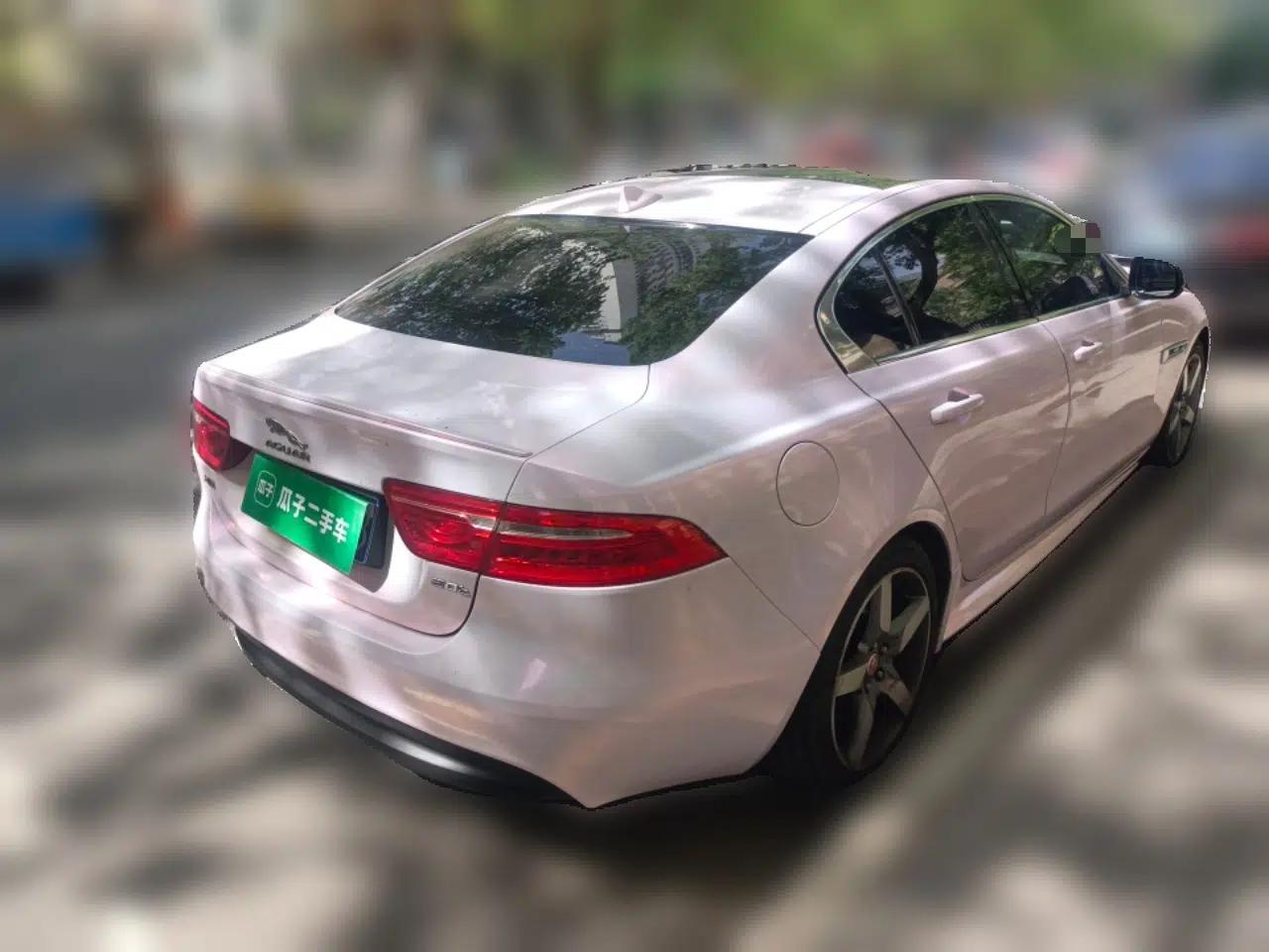 Jaguar XE 2015 2.0T 200 PS R-Sport — миниатюра 6
