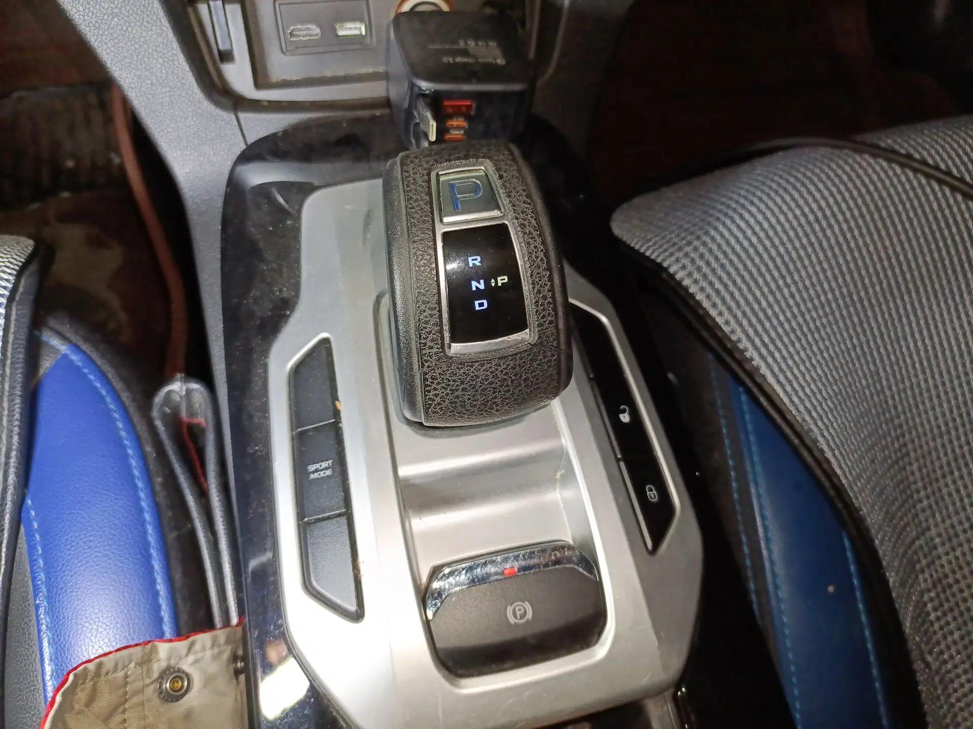 Geely Auto Emgrand New Energy 2016 EV Elite Model — миниатюра 15