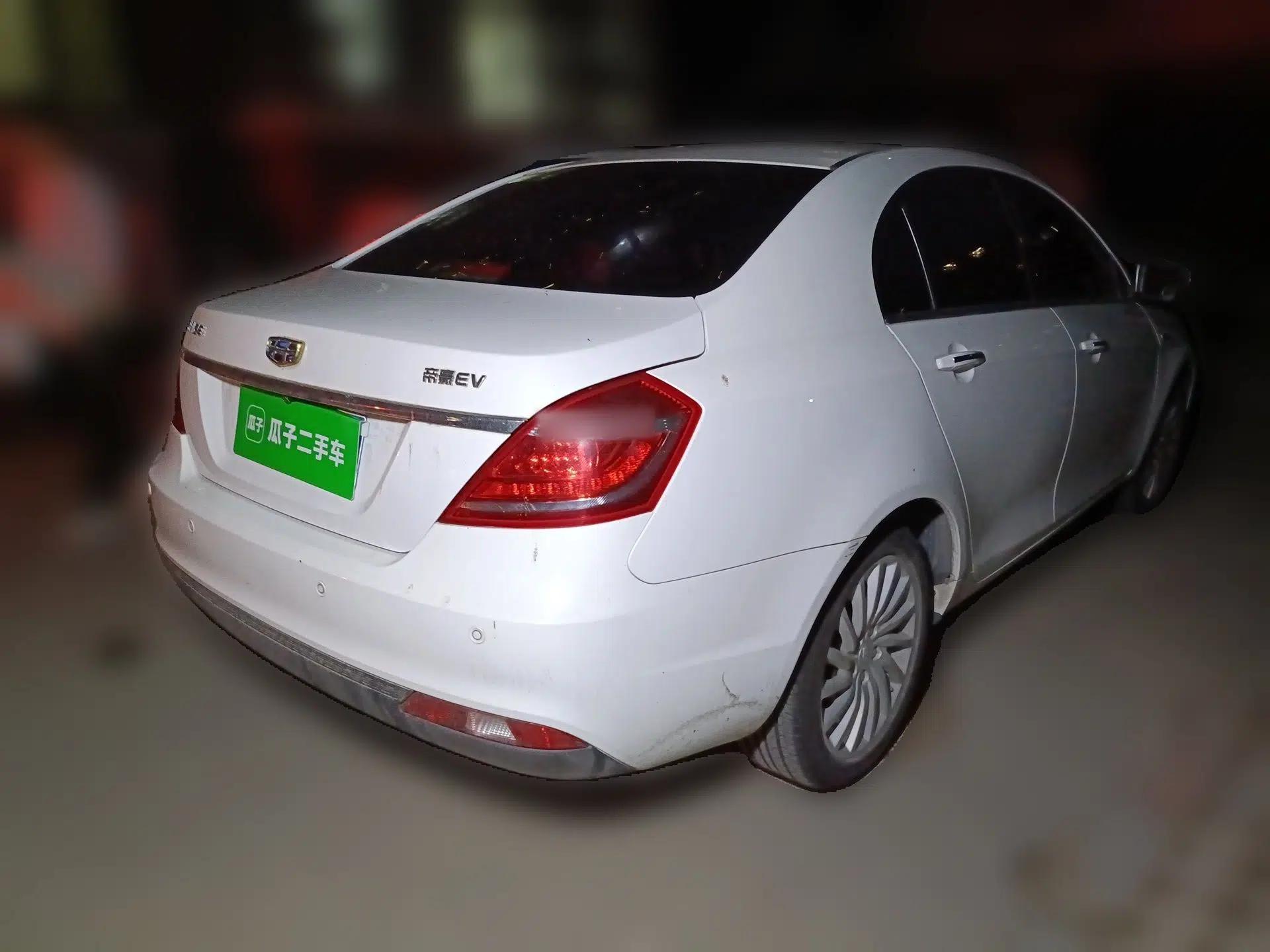 Geely Auto Emgrand New Energy 2016 EV Elite Model — миниатюра 6