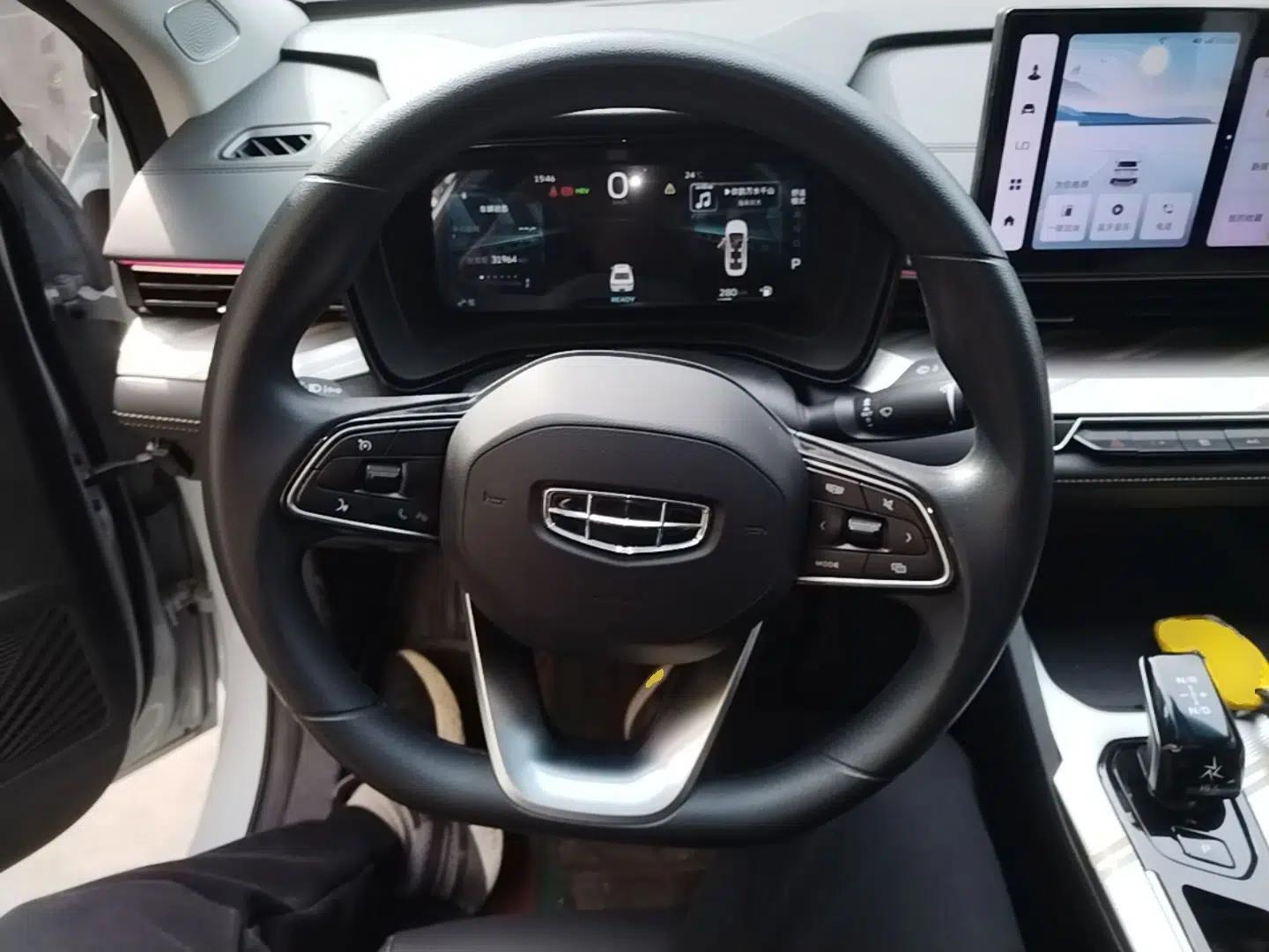Geely Auto Emgrand L HiP 2024 Longteng Edition 1.5TD-DHT Pro 100KM Superior Model — миниатюра 13