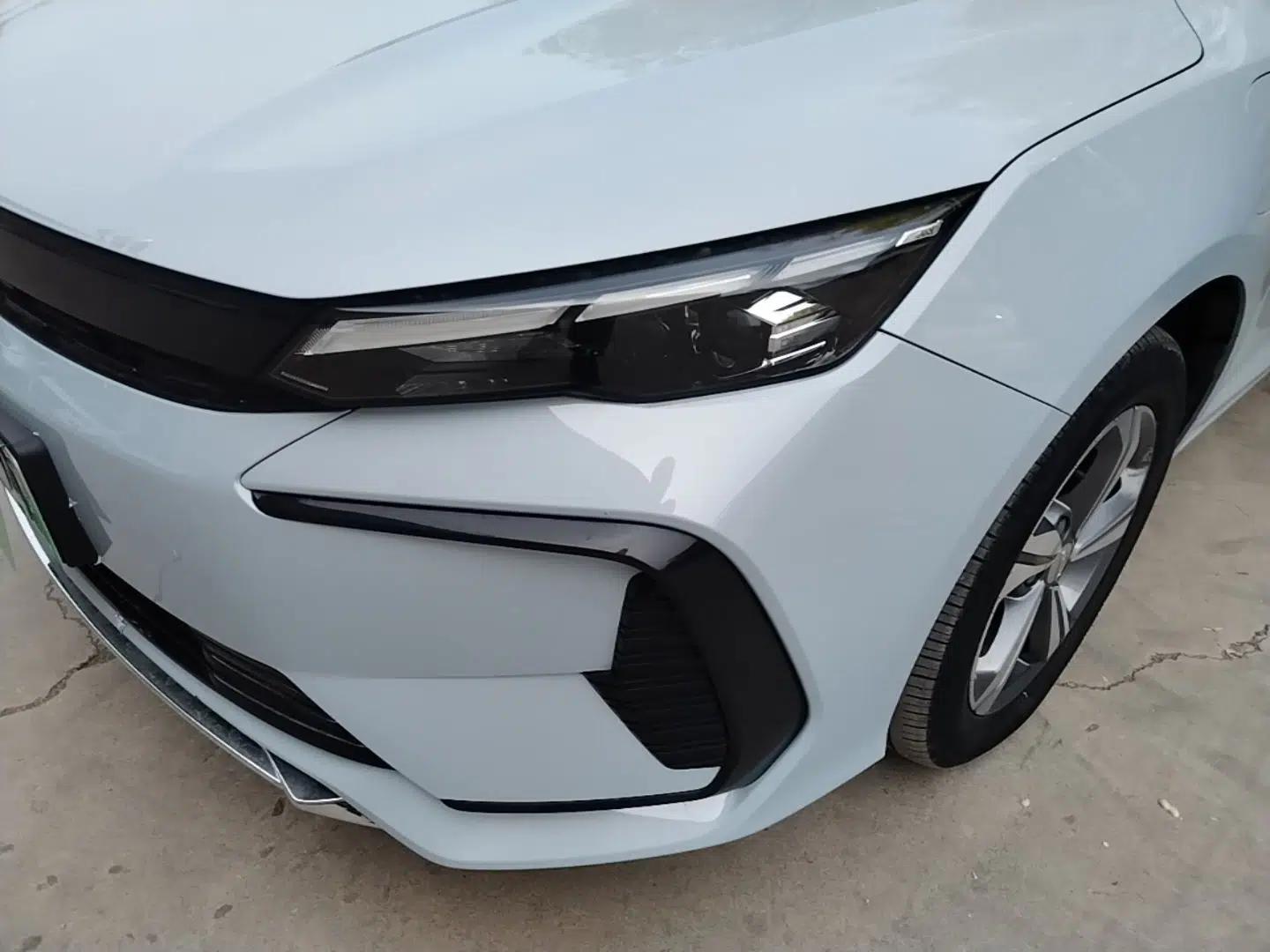 Geely Auto Emgrand L HiP 2024 Longteng Edition 1.5TD-DHT Pro 100KM Superior Model — миниатюра 5