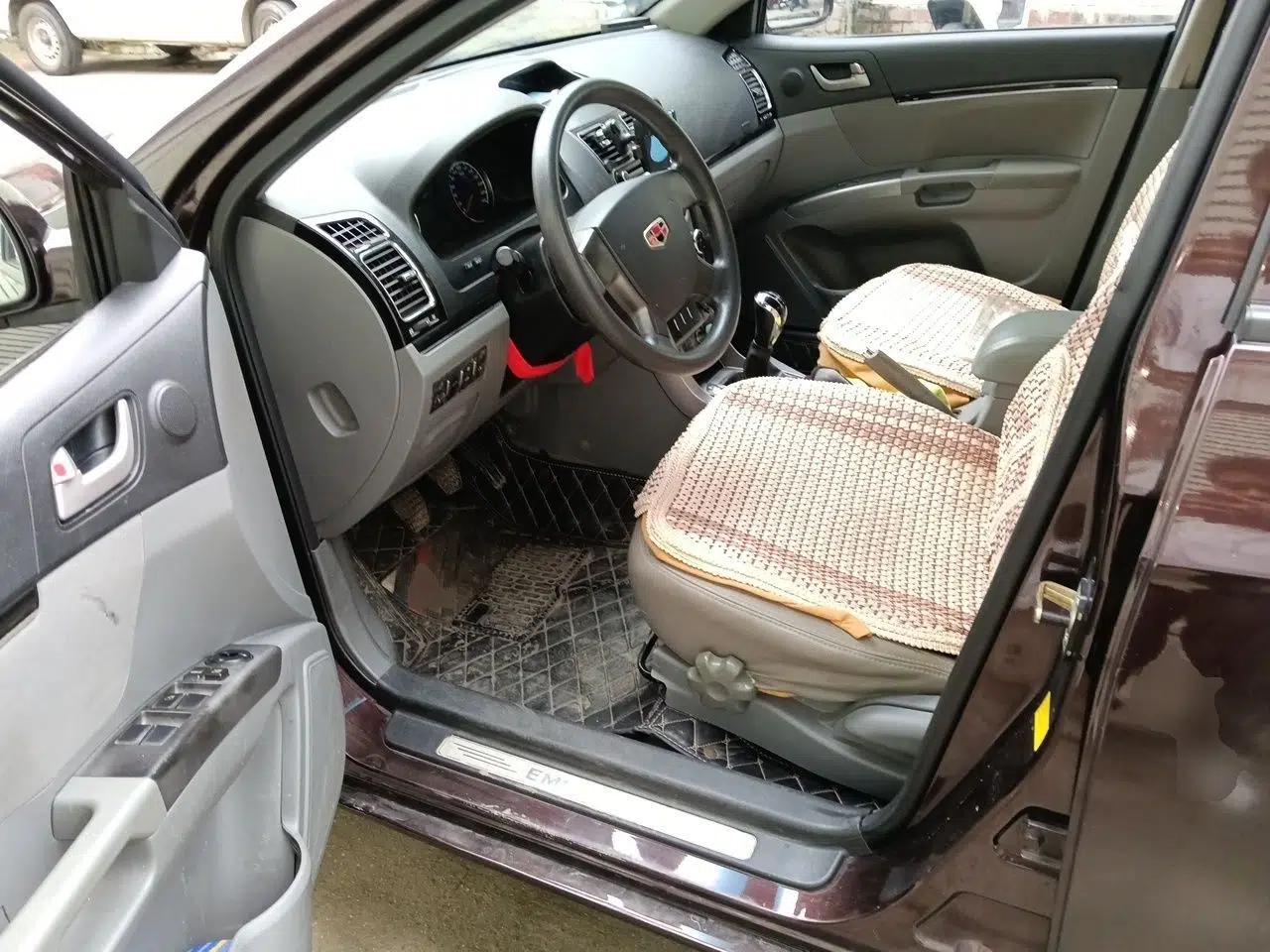 Geely Auto Classic Emgrand 2013 Sedan 1.5L Manual Entry-Level Model — миниатюра 17