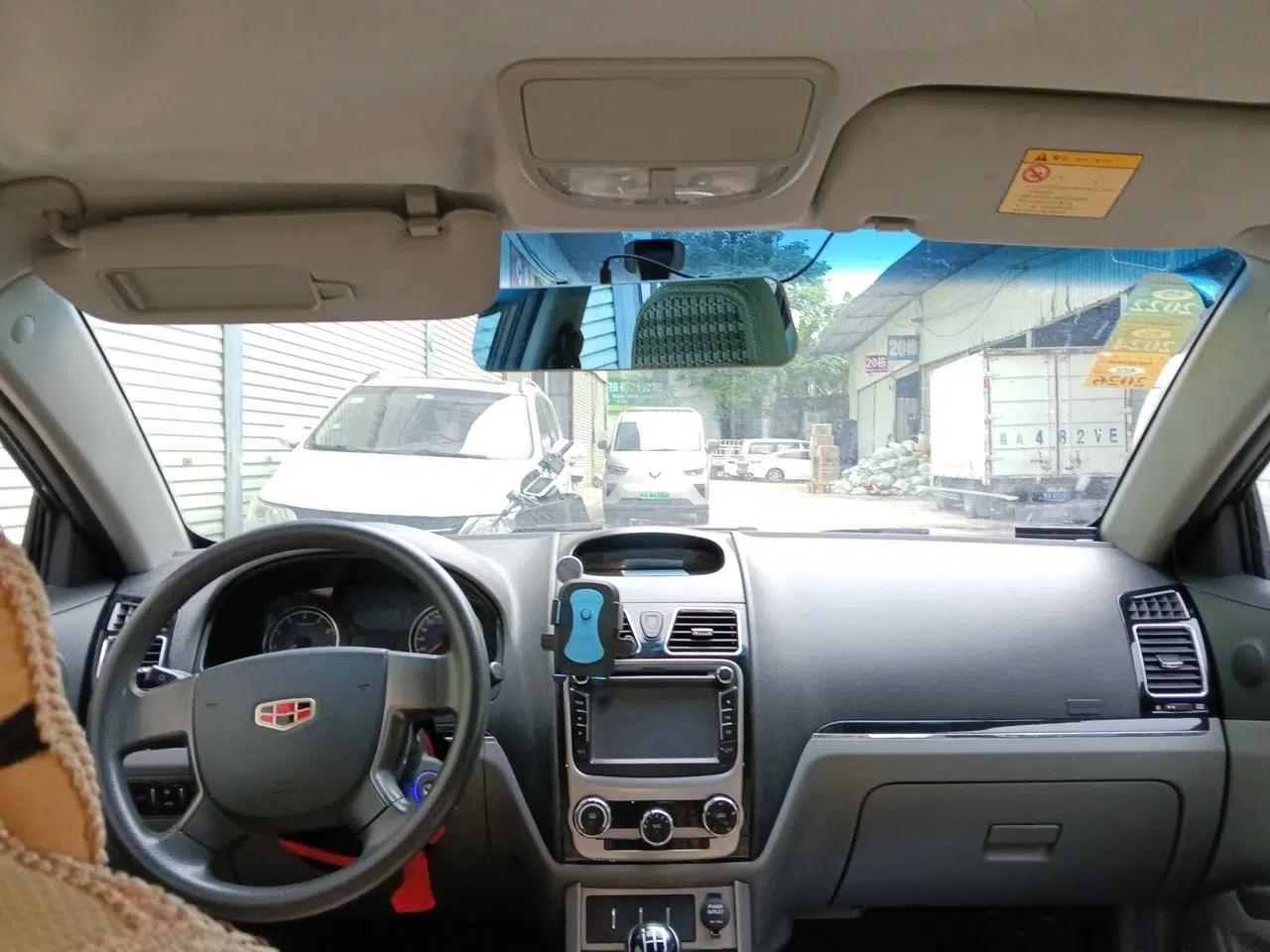 Geely Auto Classic Emgrand 2013 Sedan 1.5L Manual Entry-Level Model — миниатюра 19