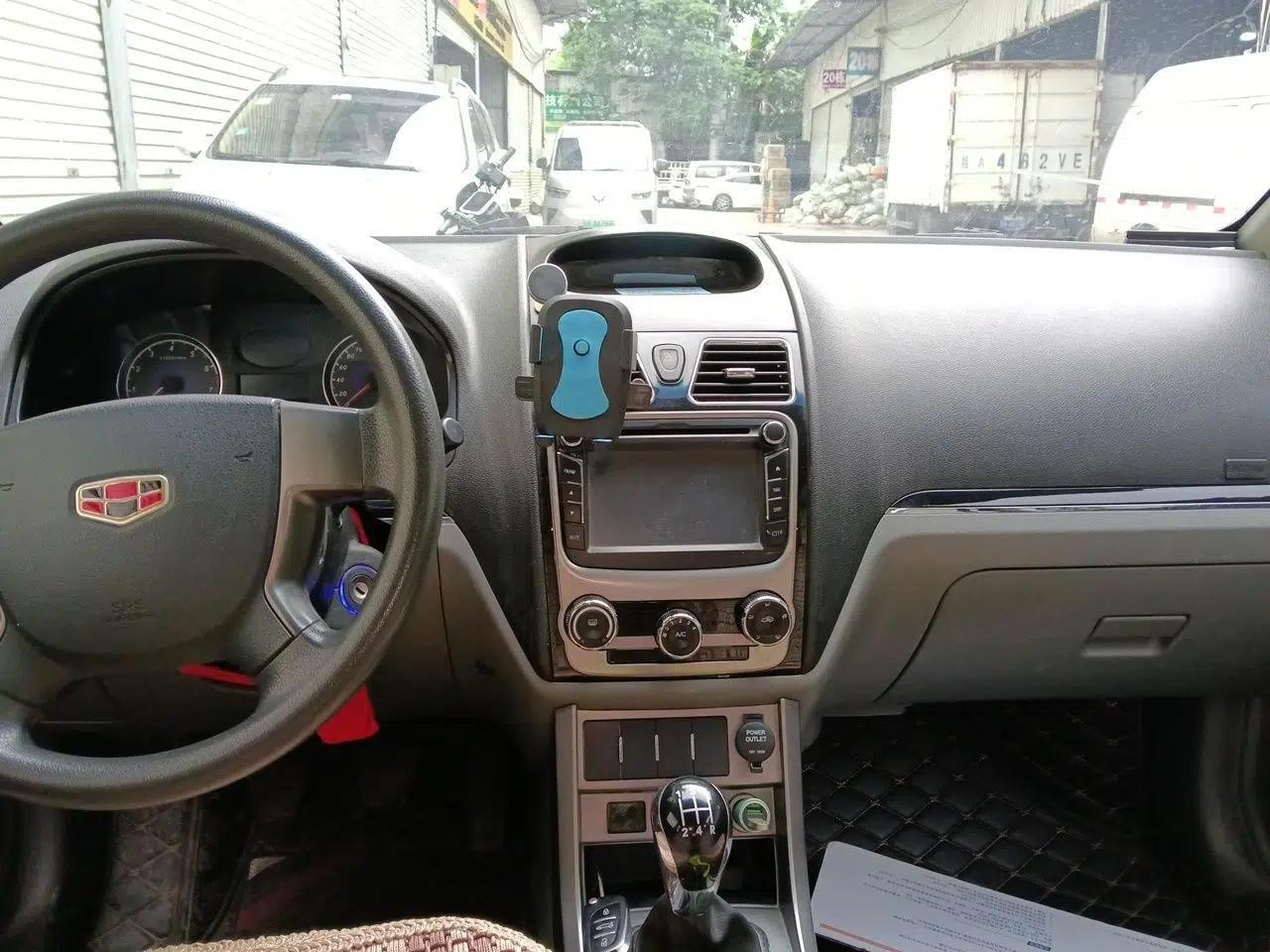 Geely Auto Classic Emgrand 2013 Sedan 1.5L Manual Entry-Level Model — миниатюра 10