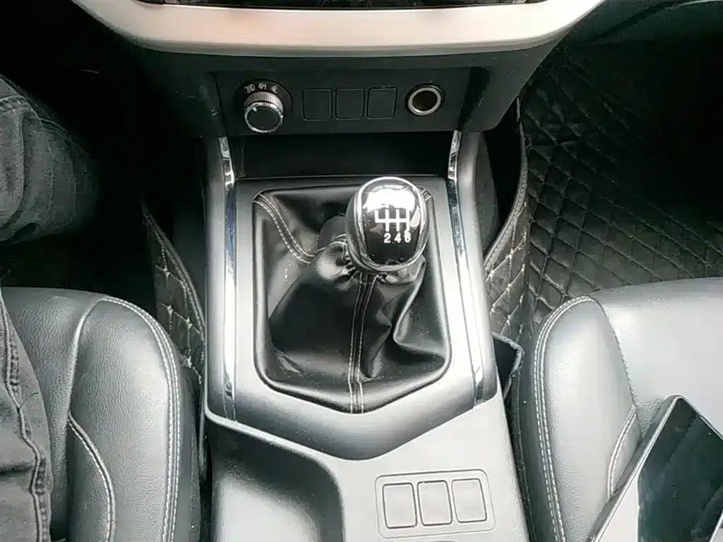 Palazzo 2021 1.8T Manual 4WD Elite Edition — миниатюра 7