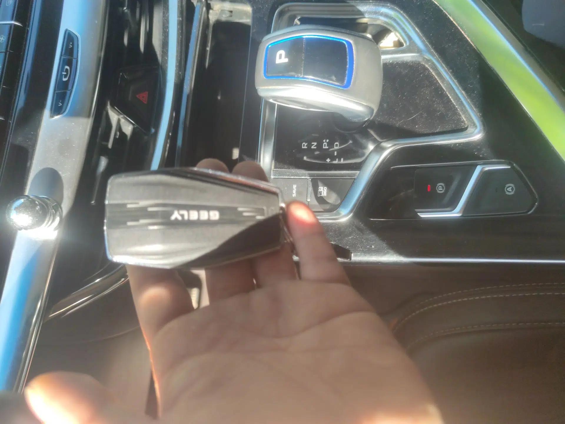 Geely Auto Jiajie New Energy 2019 1.5TD PHEV Deluxe Edition — миниатюра 9
