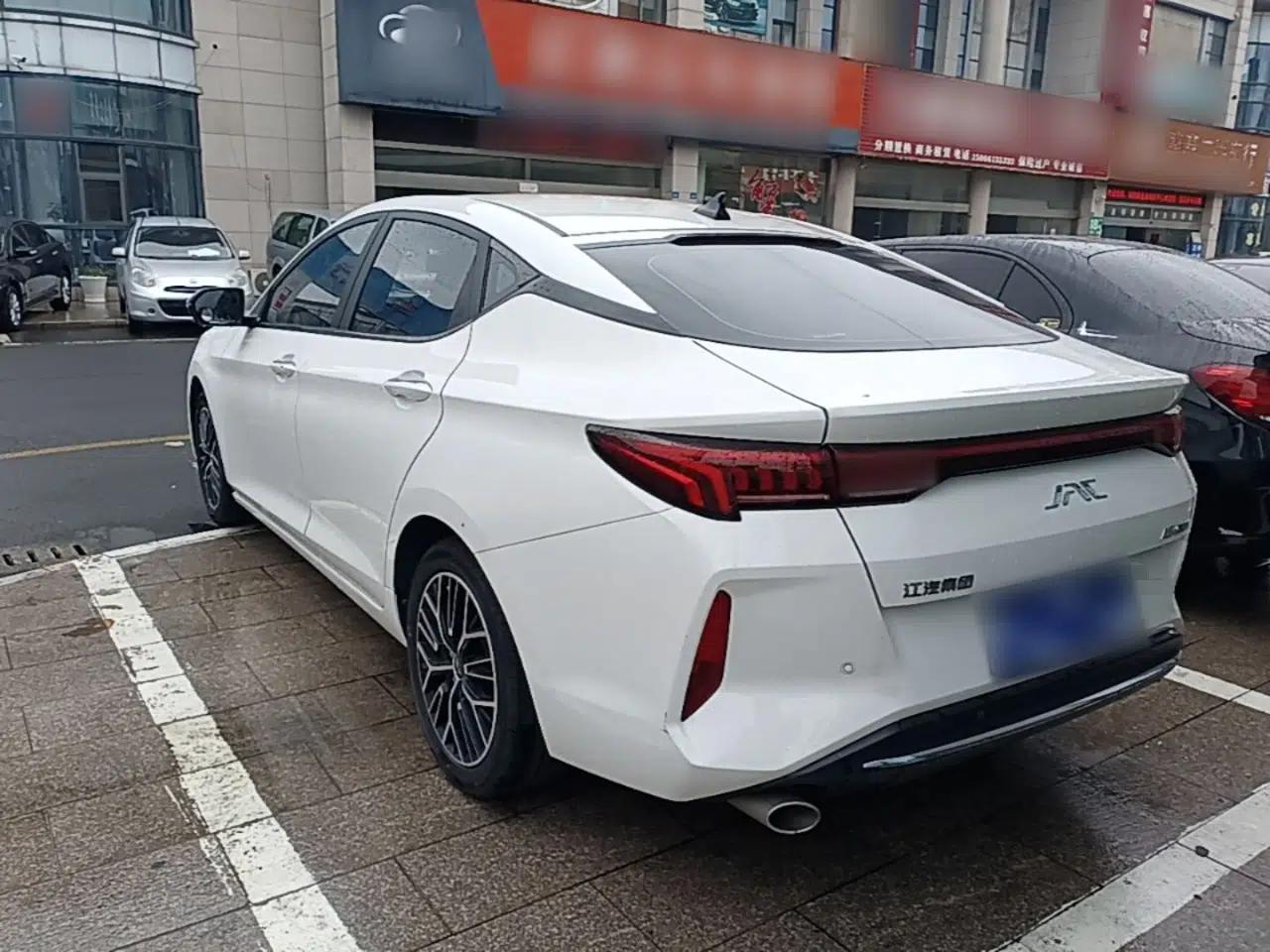 JAC A5 PLUS 2023 1.5T Automatic Prestige Model — миниатюра 4