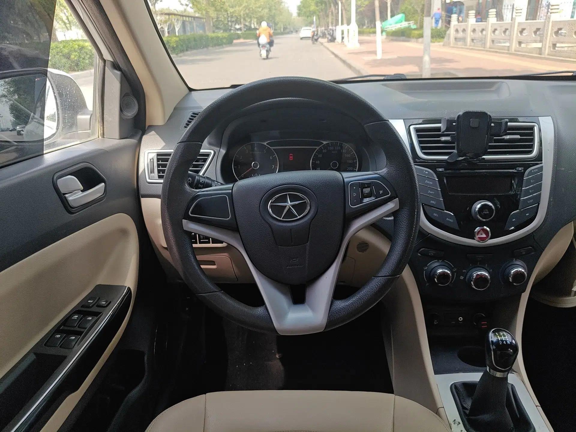 JAC Group J6 A30 2013 1.5L Manual Luxury Model China IV Standard — миниатюра 11