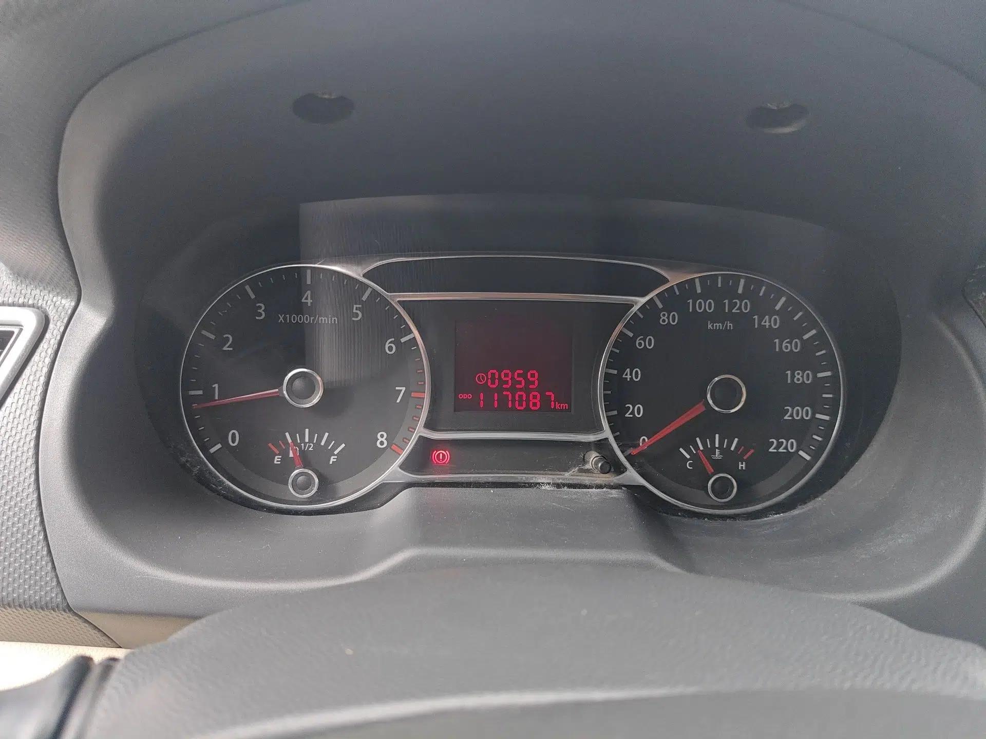 JAC Group J6 A30 2013 1.5L Manual Luxury Model China IV Standard — миниатюра 12