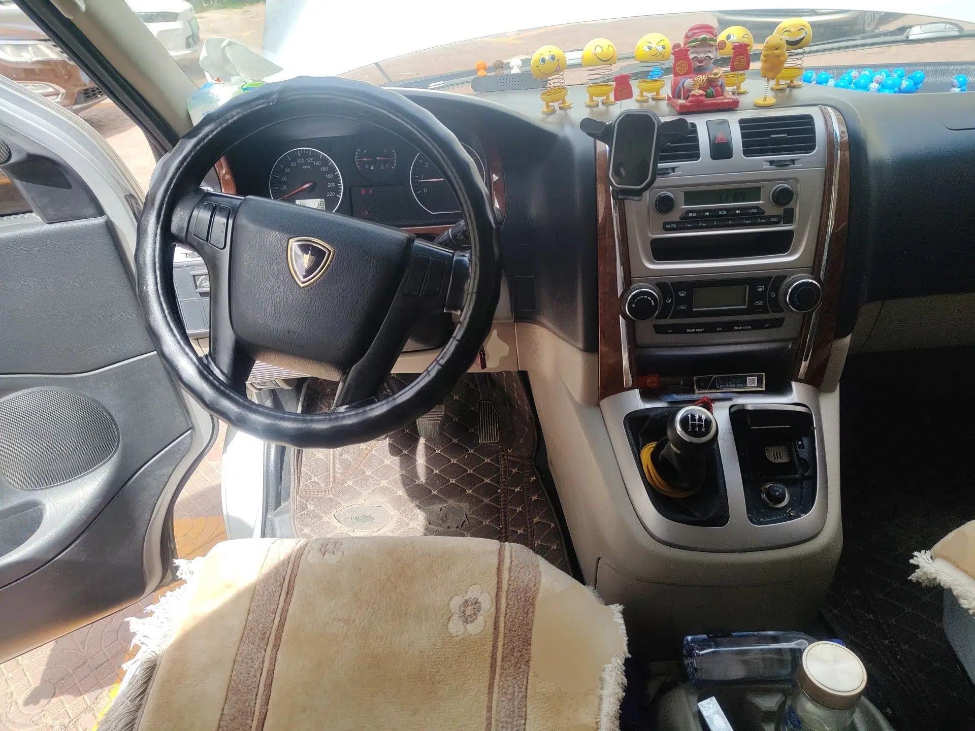 Jinbei Grace 2016 2.0L Classic Edition Luxury Long-Wheelbase 9-Seater — миниатюра 11