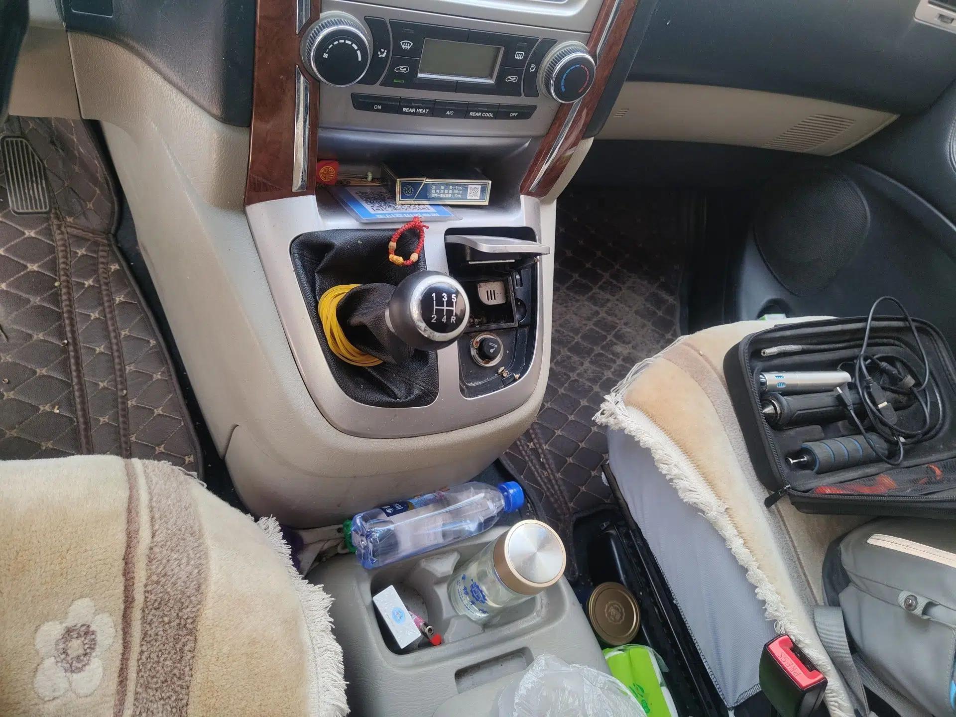 Jinbei Grace 2016 2.0L Classic Edition Luxury Long-Wheelbase 9-Seater — миниатюра 15