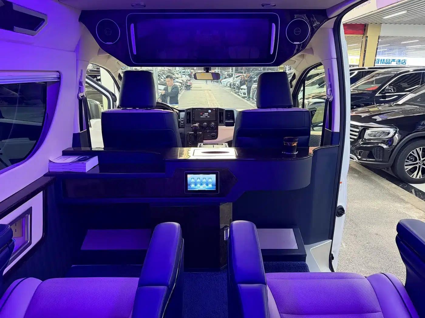 2023 HIACE 3.5L Automatic — миниатюра 12