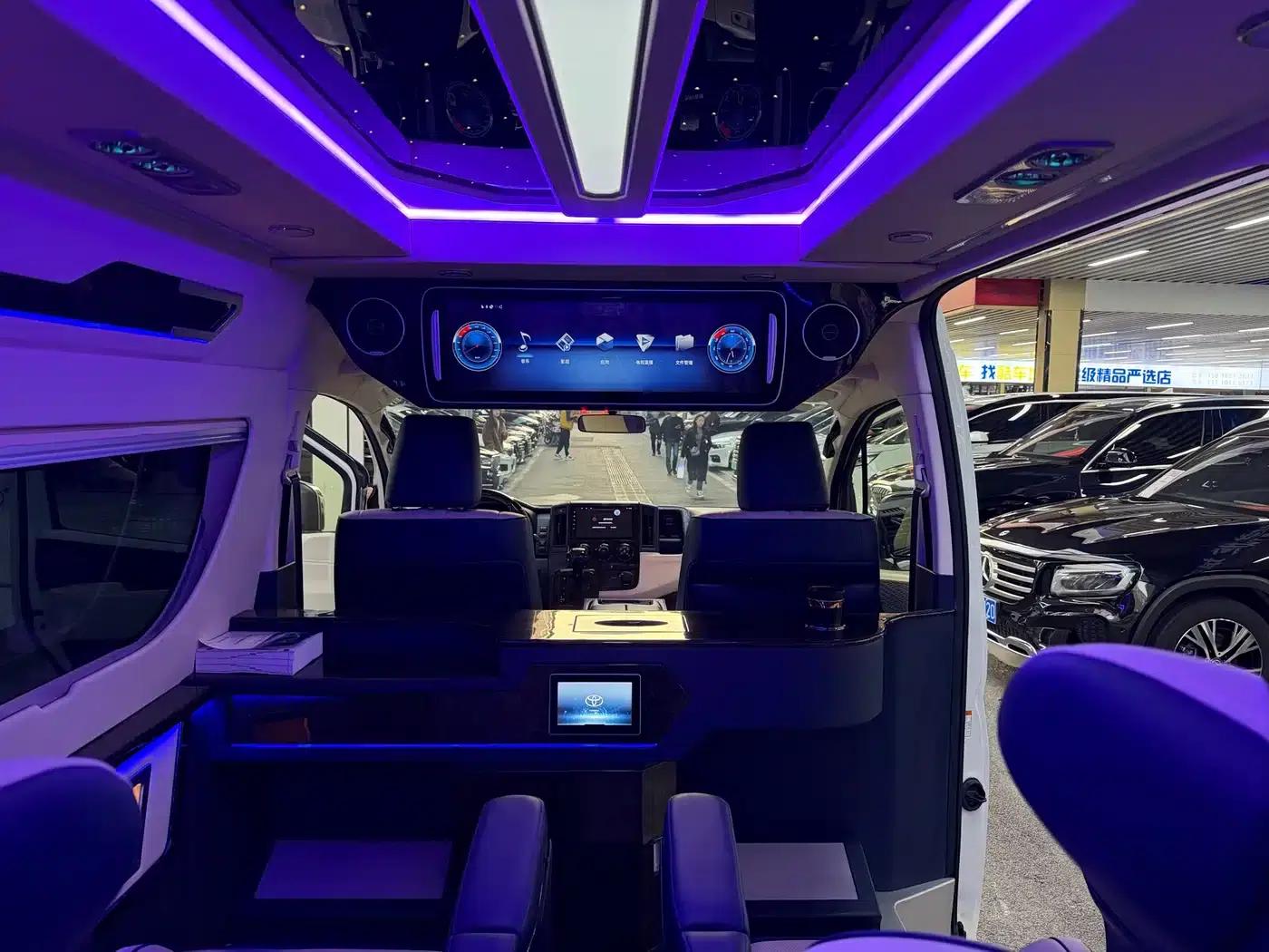 2023 HIACE 3.5L Automatic — миниатюра 16
