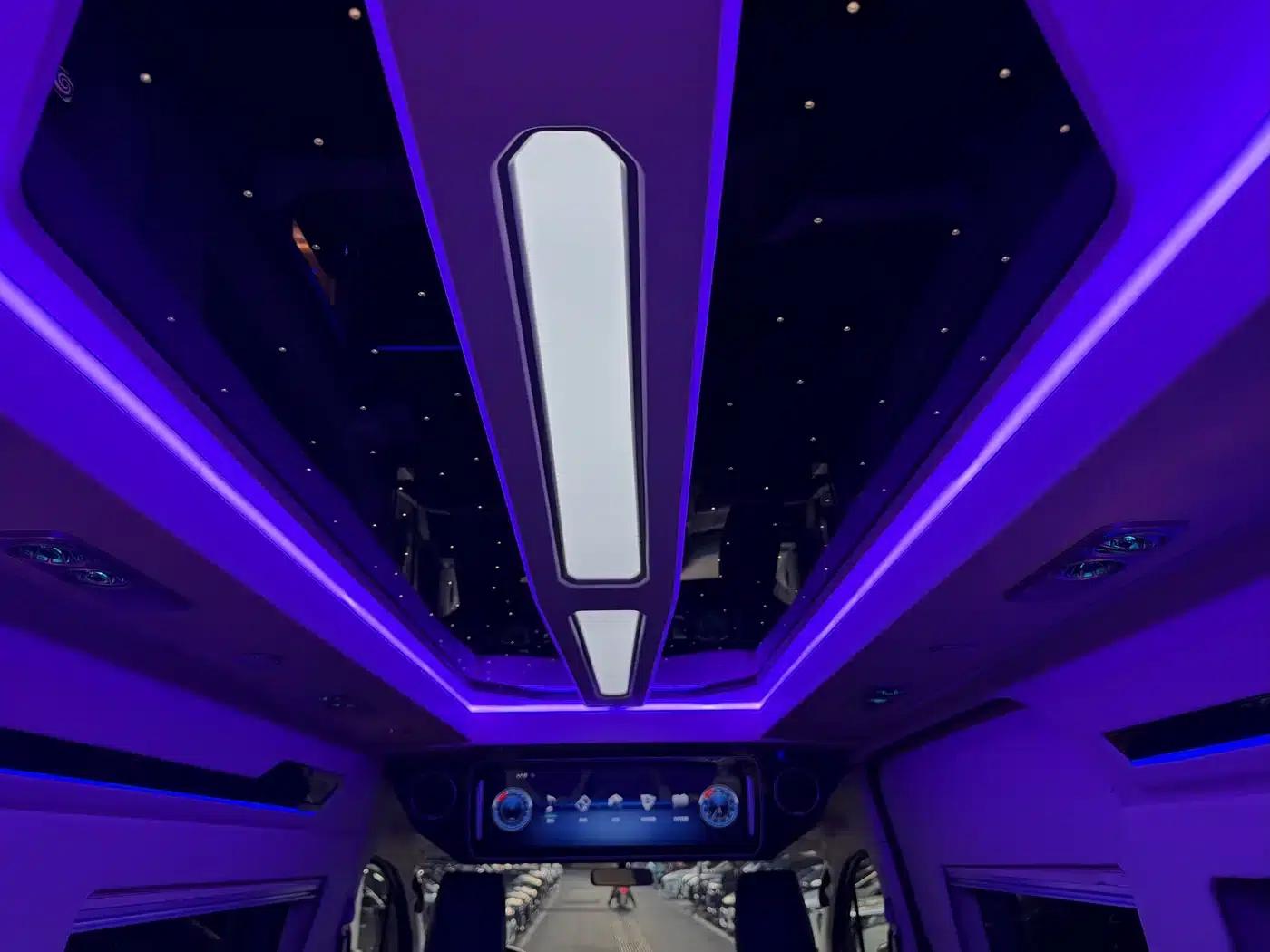 2023 HIACE 3.5L Automatic — миниатюра 19