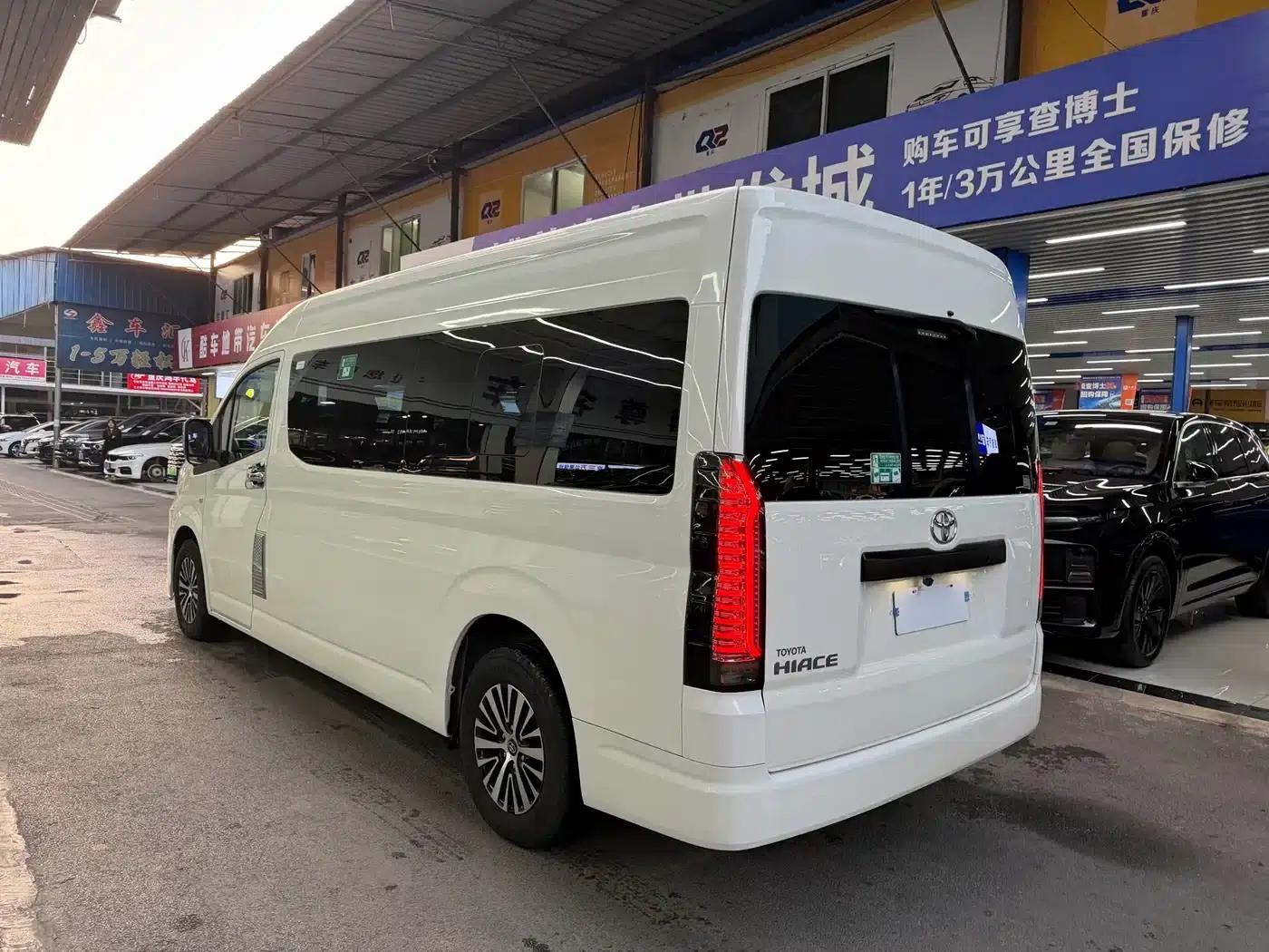 2023 HIACE 3.5L Automatic — миниатюра 25