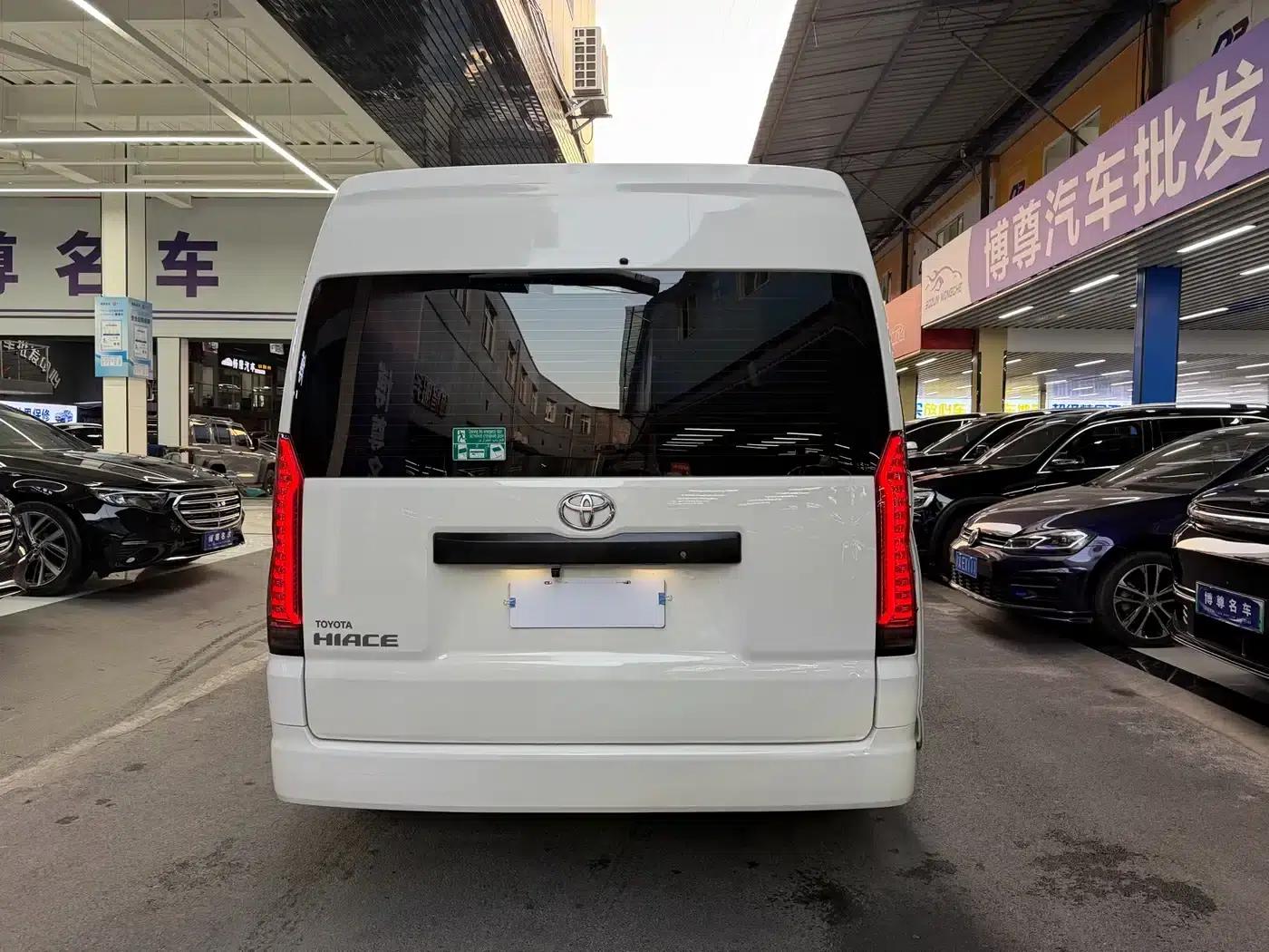 2023 HIACE 3.5L Automatic — миниатюра 27