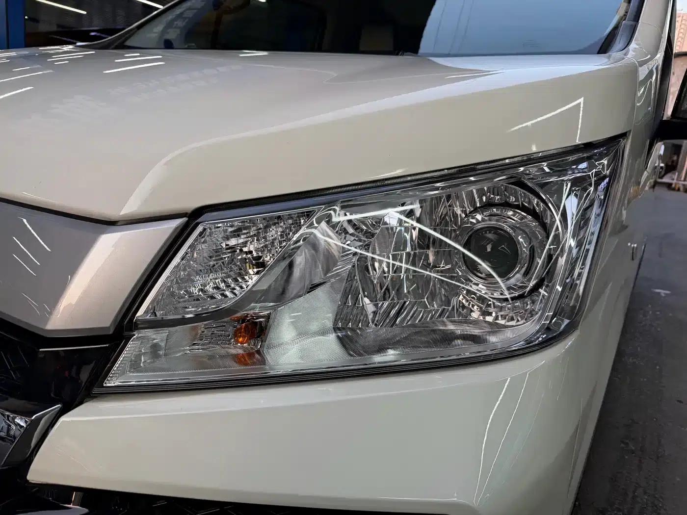 2023 HIACE 3.5L Automatic — миниатюра 4