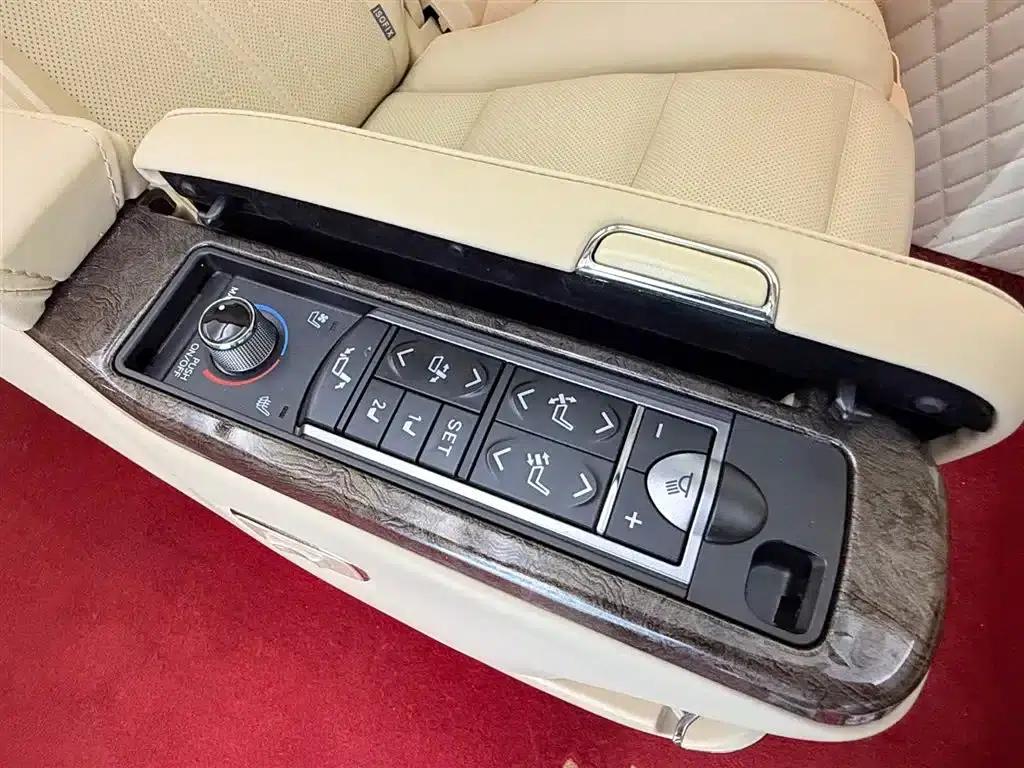 2020 Toyota Coaster 4.0L Automatic — миниатюра 22