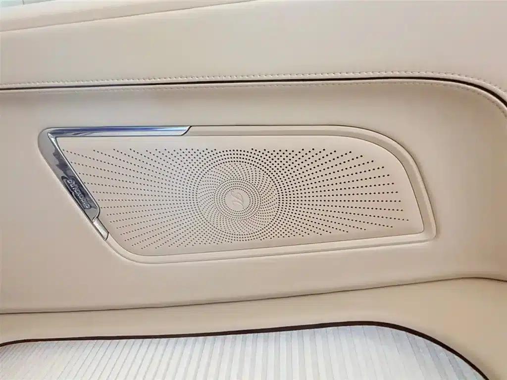 2020 Toyota Coaster 4.0L Automatic — миниатюра 42