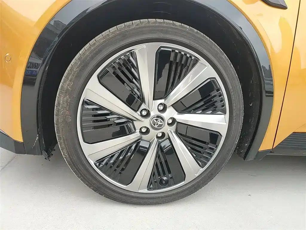 Toyota BZ5 2025 550 PRO Smart Edition — миниатюра 23
