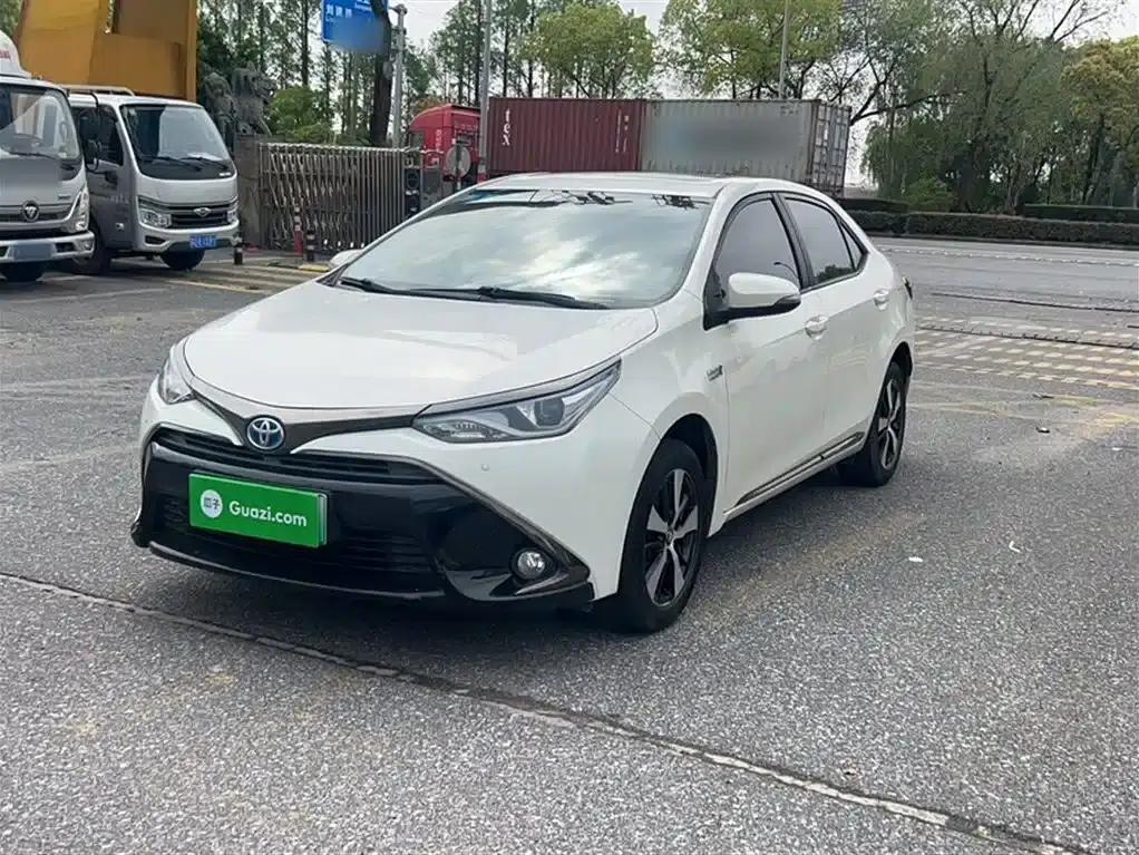 Levin Hybrid E+ 2019 1.8PH GS E-CVT Elite Sunroof Edition — миниатюра 2