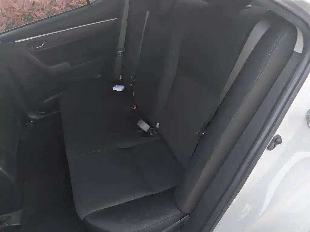 Levin Hybrid E+ 2019 1.8PH GS E-CVT Elite Sunroof Edition — миниатюра 19