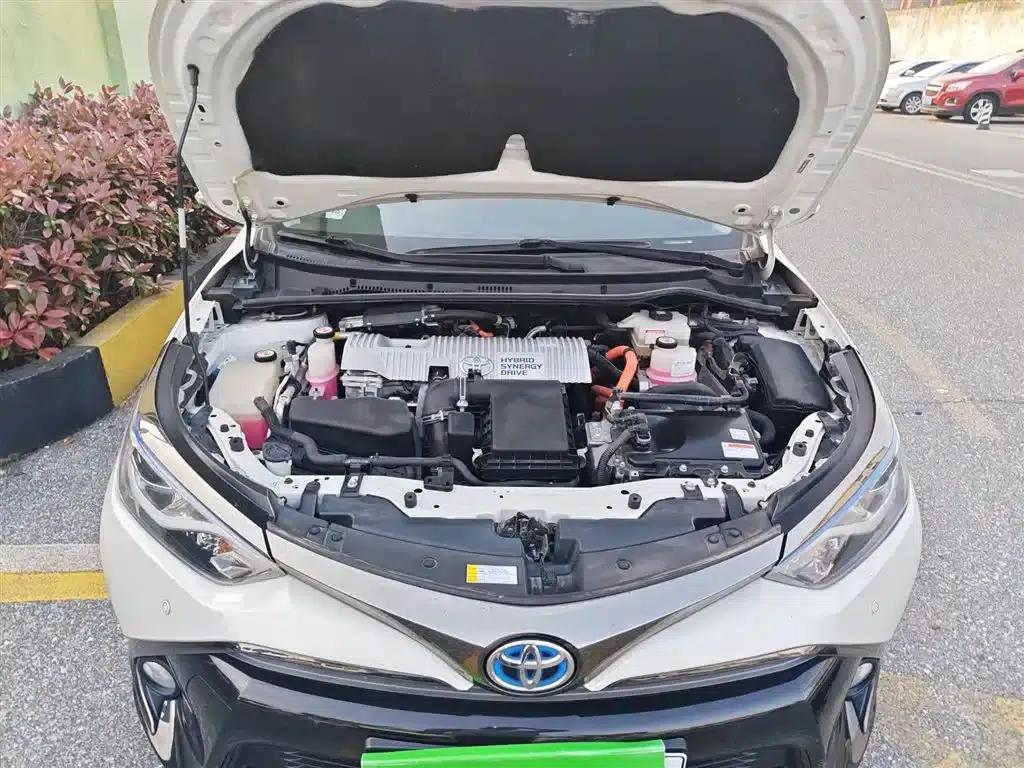 Levin Hybrid E+ 2019 1.8PH GS E-CVT Elite Sunroof Edition — миниатюра 23