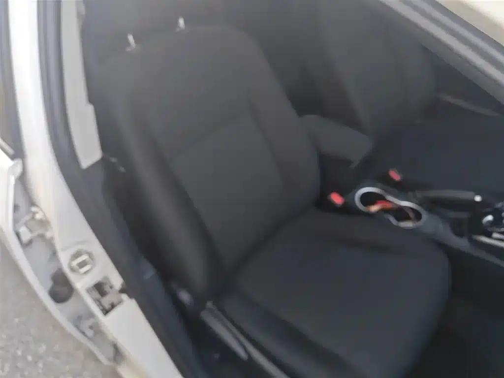 Levin Hybrid E+ 2019 1.8PH GS E-CVT Elite Sunroof Edition — миниатюра 4