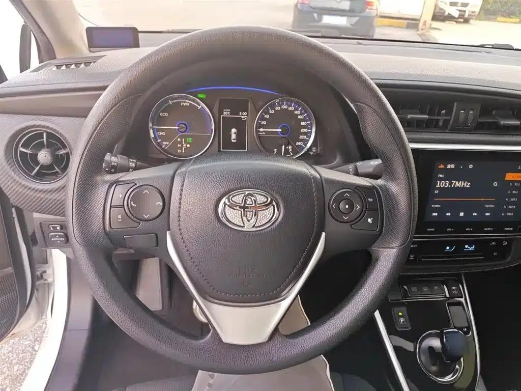 Levin Hybrid E+ 2019 1.8PH GS E-CVT Elite Sunroof Edition — миниатюра 8