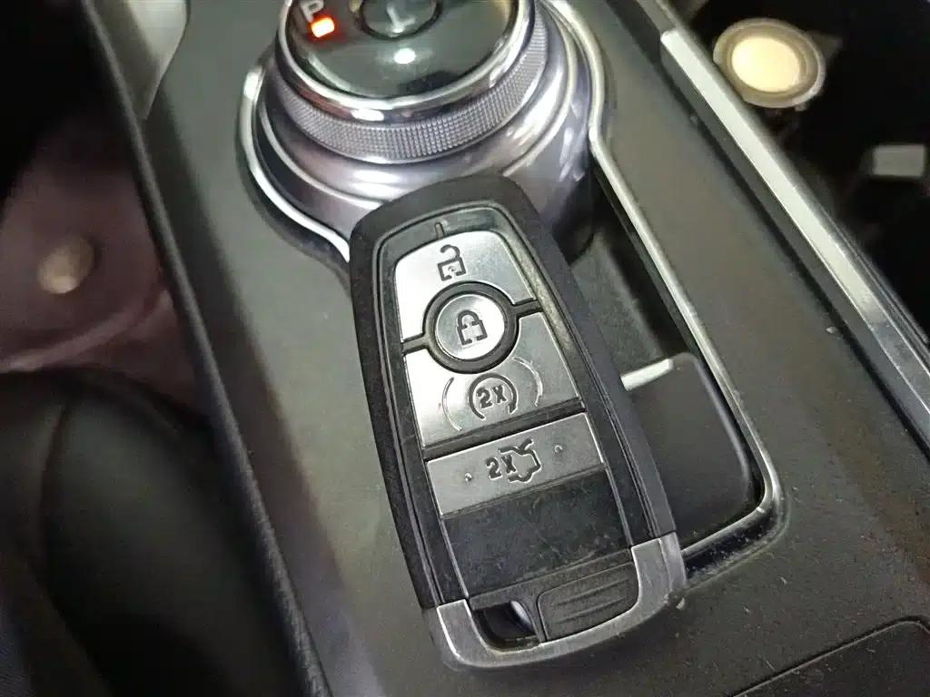 Mondeo PHEV 2018 2.0 PHEV Intelligent Luxury Model (China VI Emission Standard) — миниатюра 17