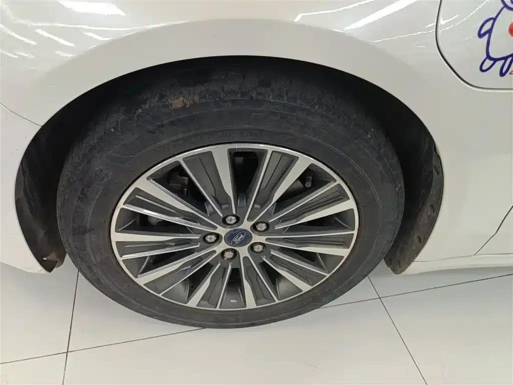 Mondeo PHEV 2018 2.0 PHEV Intelligent Luxury Model (China VI Emission Standard) — миниатюра 25