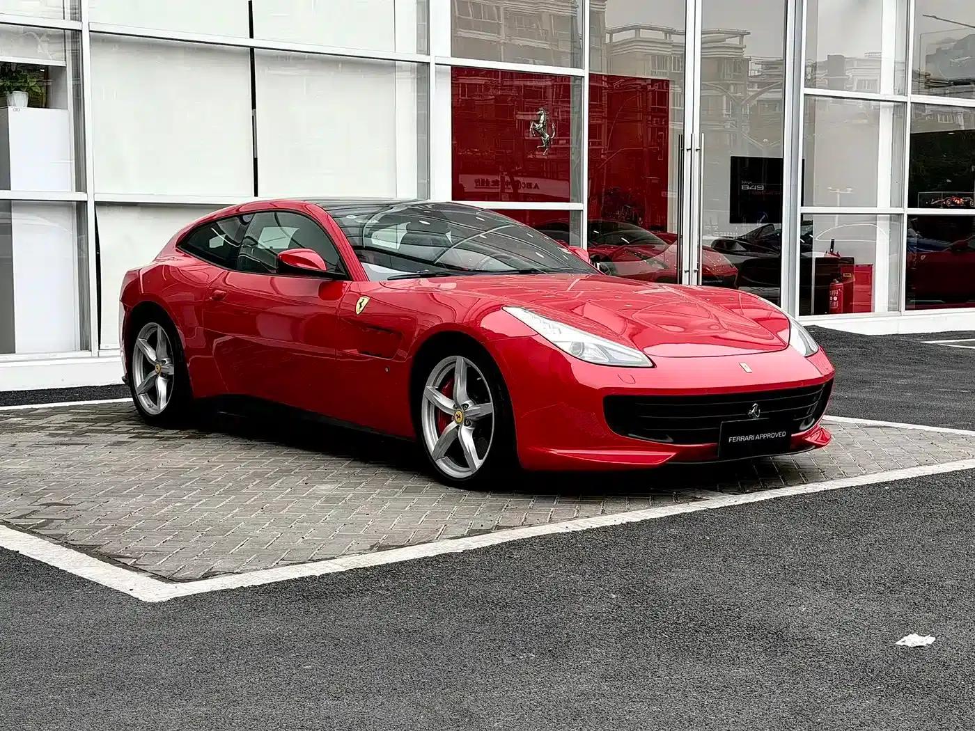 2017 GTC4Lusso 3.9T V8 — миниатюра 2