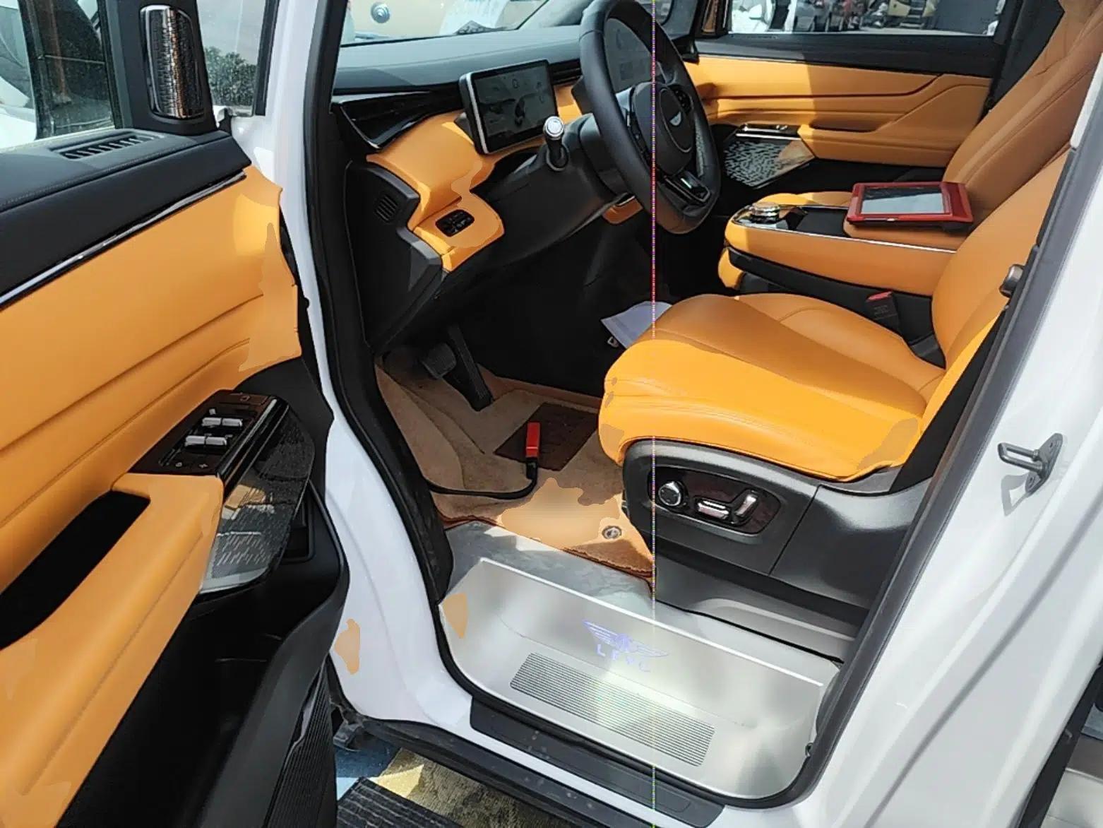 Geely Galaxy LEVC L380 2024 140-Degree 8-Seater Four-Wheel Drive Max — миниатюра 19