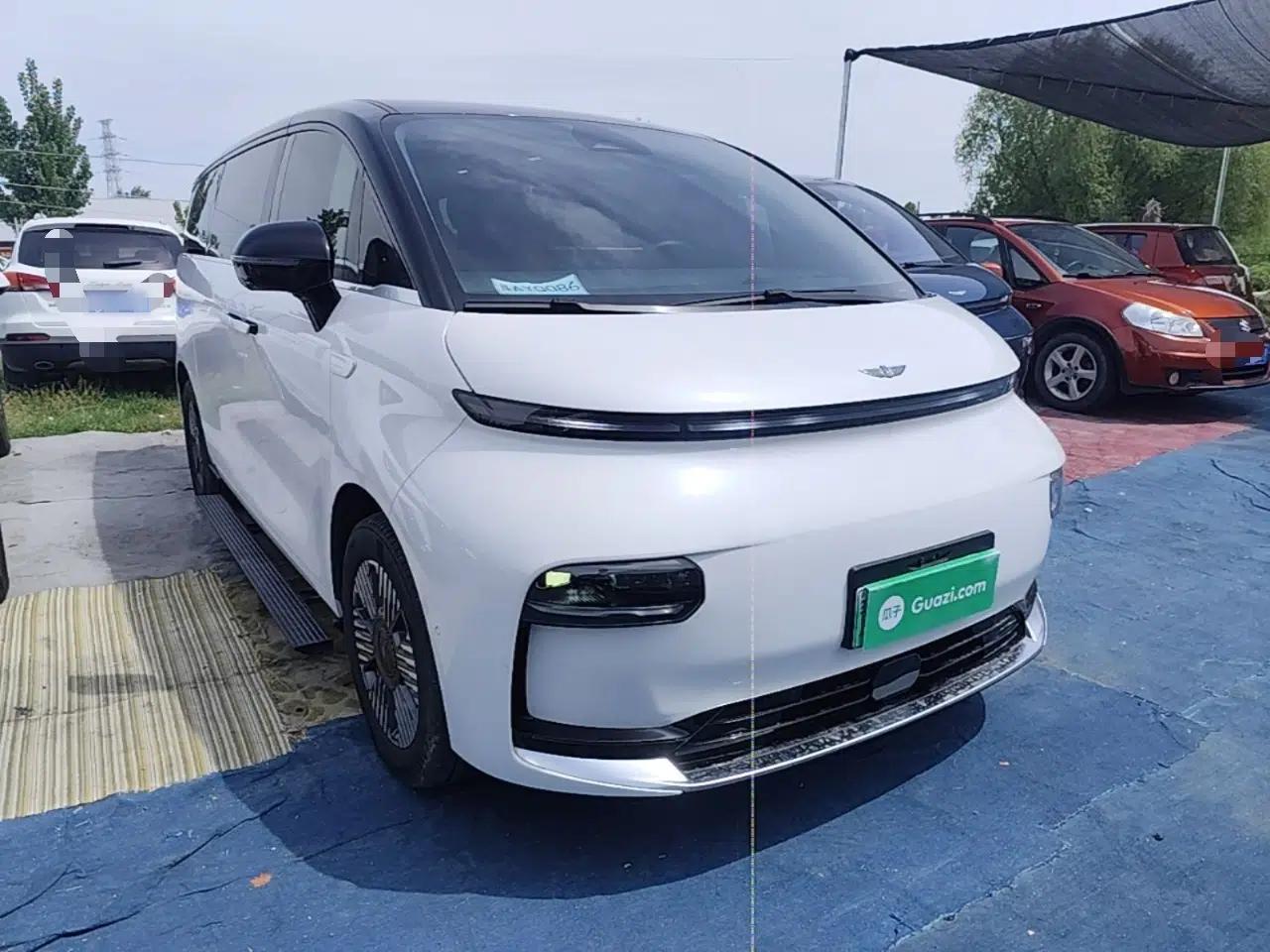 Geely Galaxy LEVC L380 2024 140-Degree 8-Seater Four-Wheel Drive Max — миниатюра 3