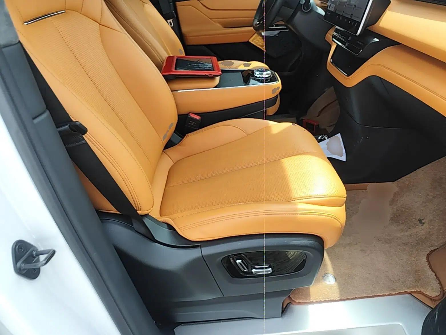 Geely Galaxy LEVC L380 2024 140-Degree 8-Seater Four-Wheel Drive Max — миниатюра 23
