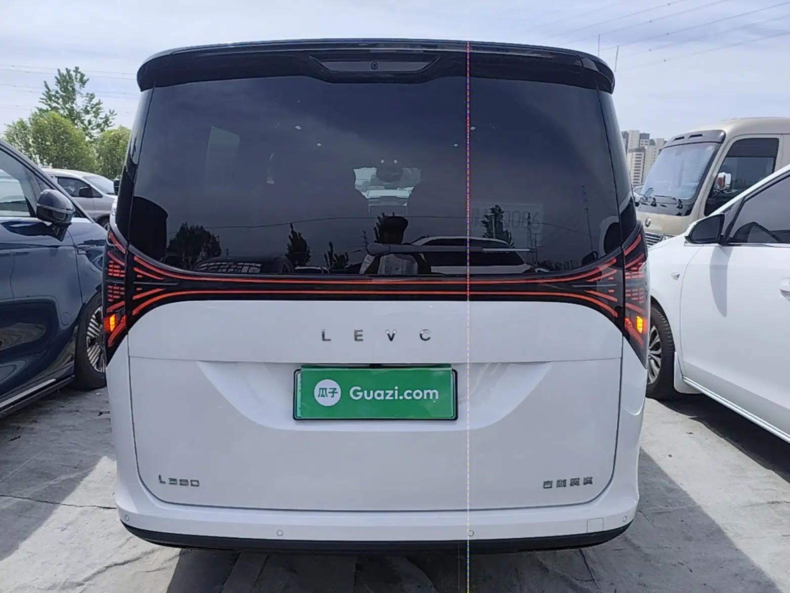 Geely Galaxy LEVC L380 2024 140-Degree 8-Seater Four-Wheel Drive Max — миниатюра 5