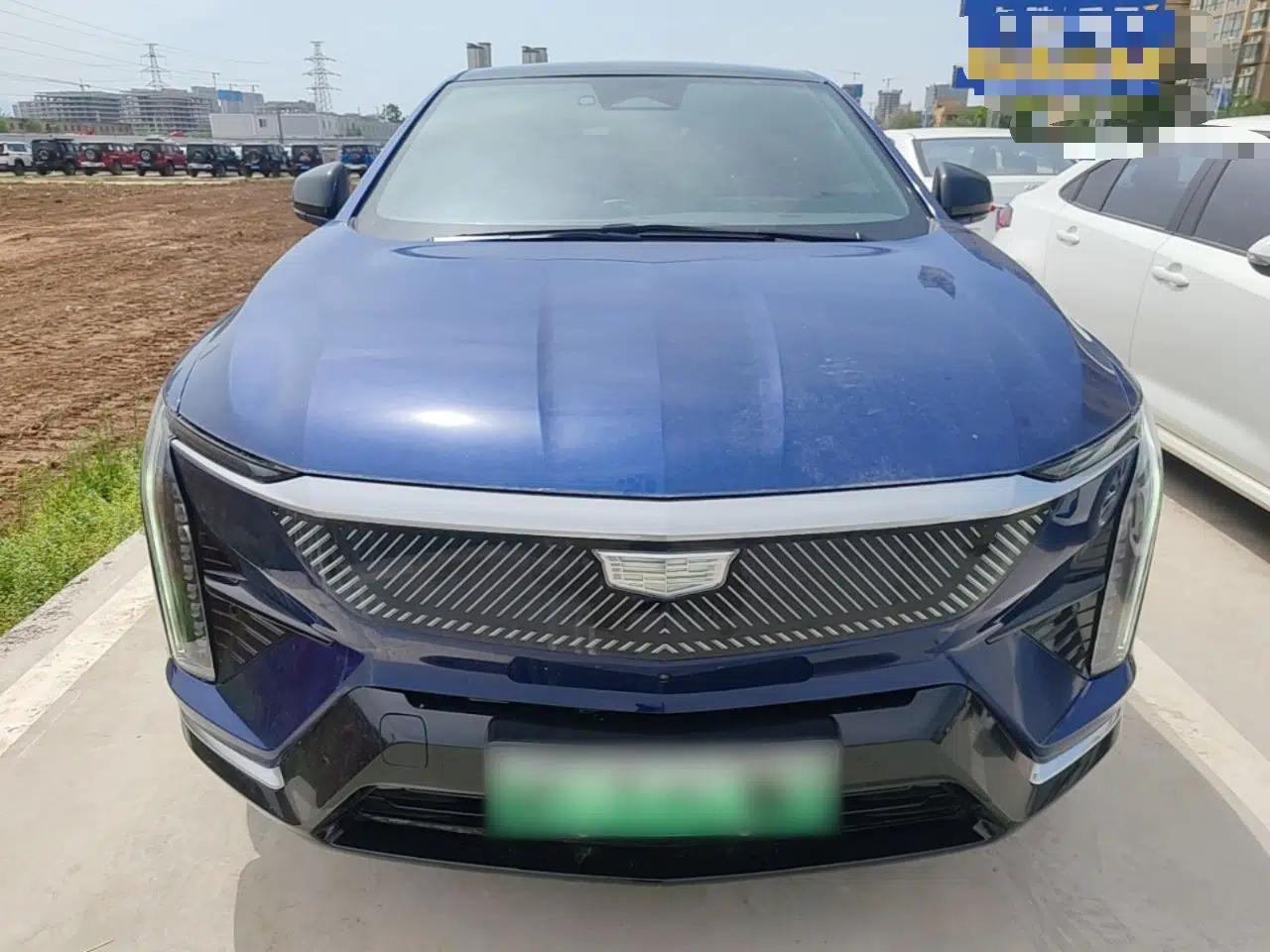 Cadillac OPTIQ 2024 Standard Range Version — миниатюра 2