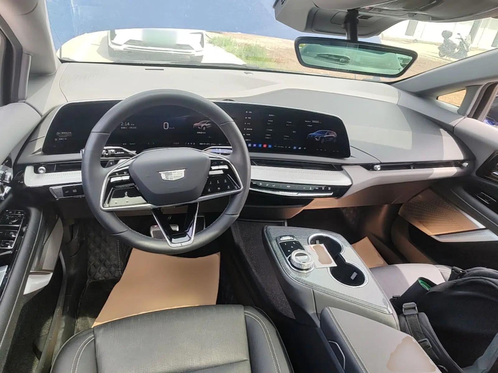 Cadillac OPTIQ 2024 Standard Range Version — миниатюра 12