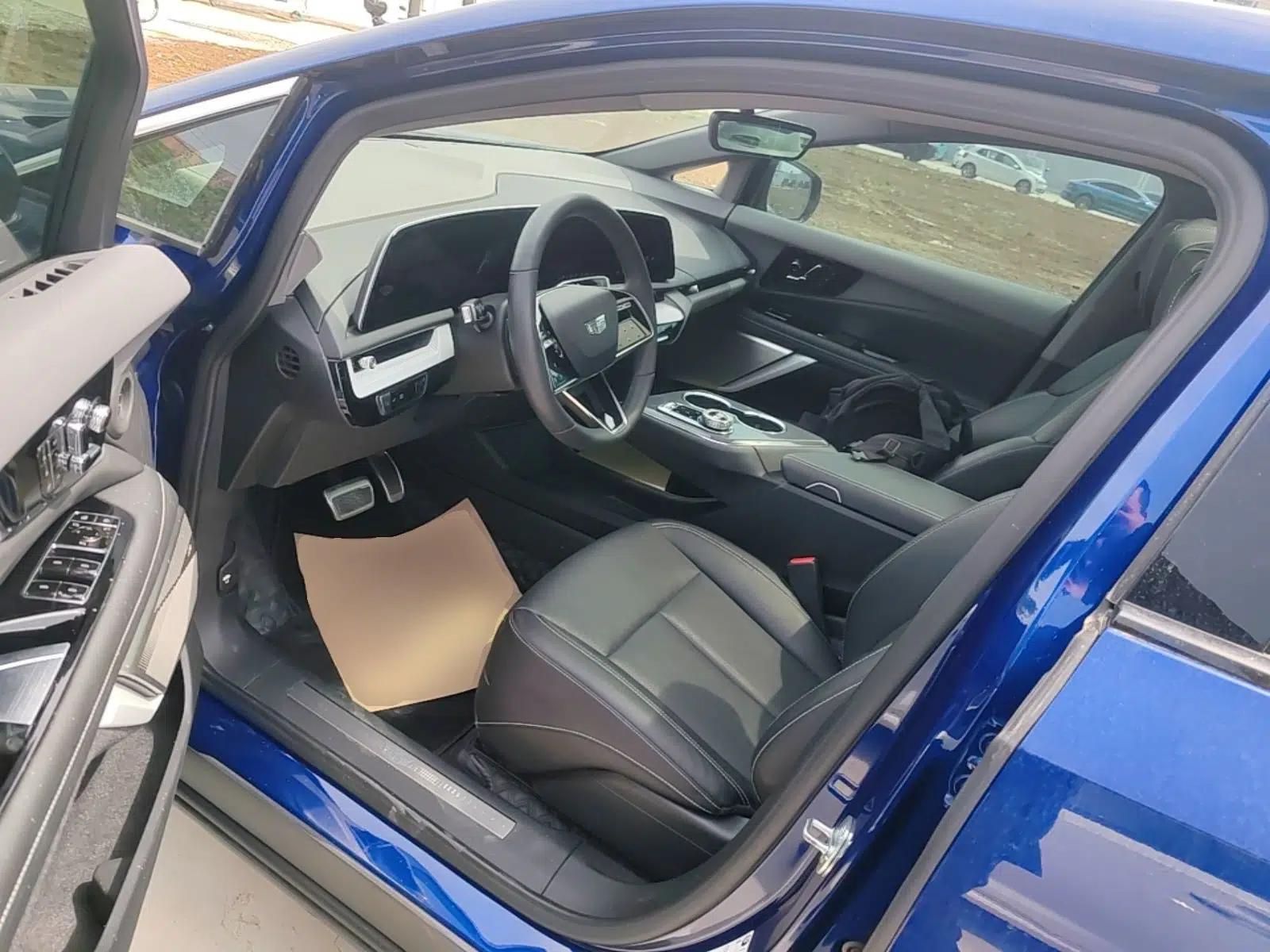 Cadillac OPTIQ 2024 Standard Range Version — миниатюра 17