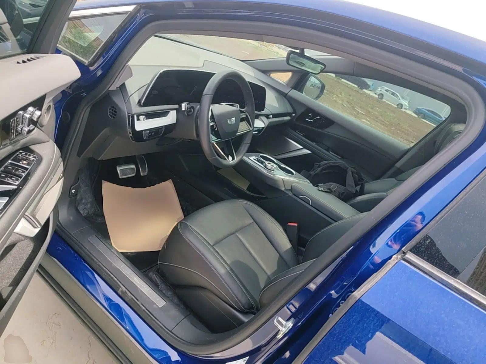 Cadillac OPTIQ 2024 Standard Range Version — миниатюра 18