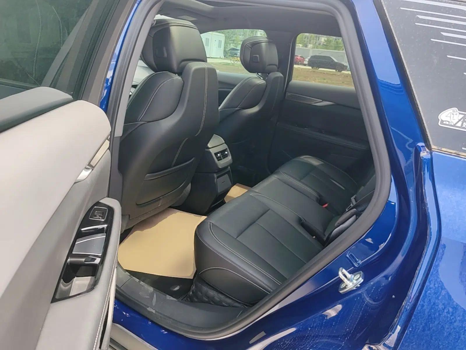 Cadillac OPTIQ 2024 Standard Range Version — миниатюра 19