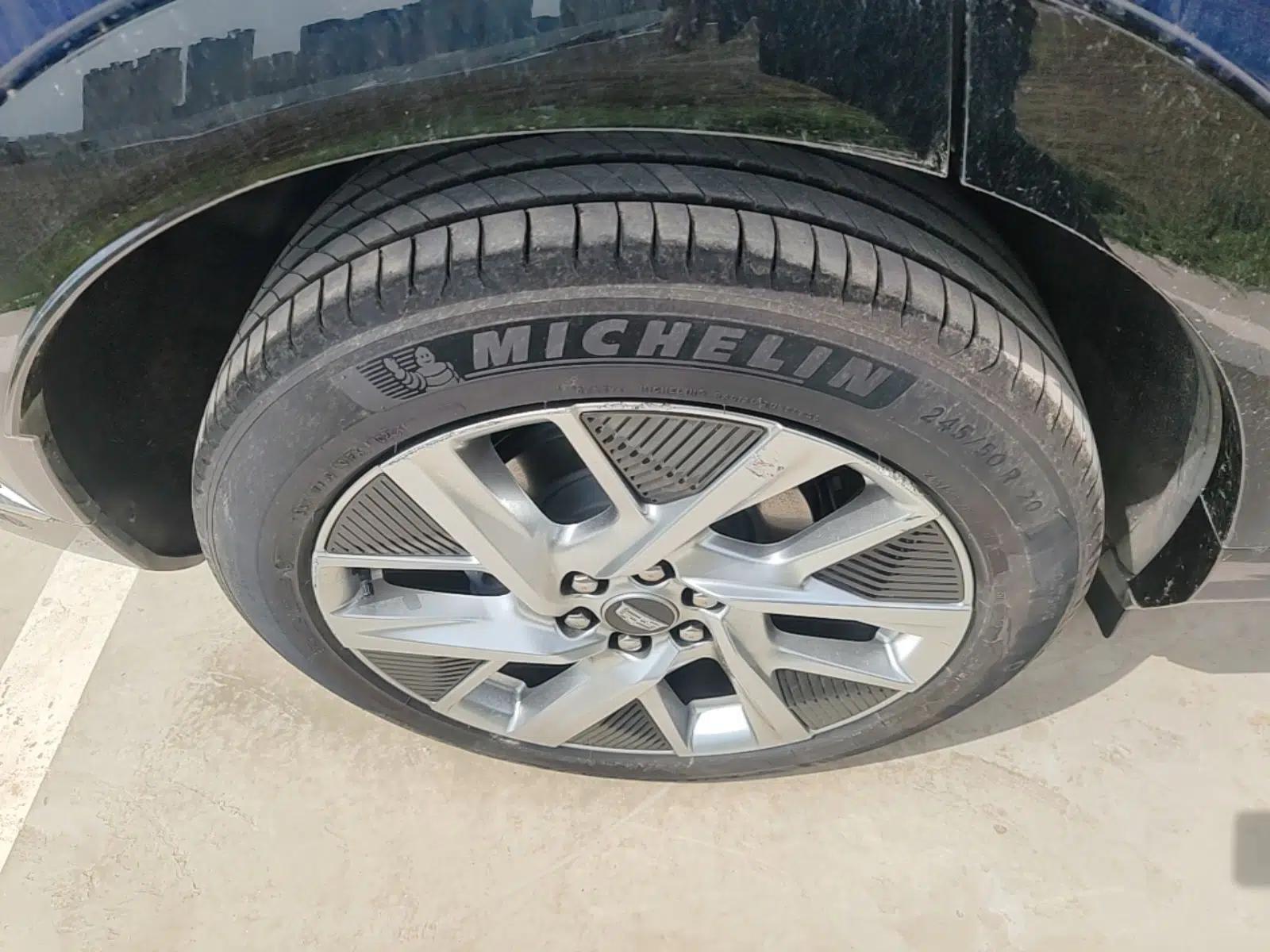 Cadillac OPTIQ 2024 Standard Range Version — миниатюра 10