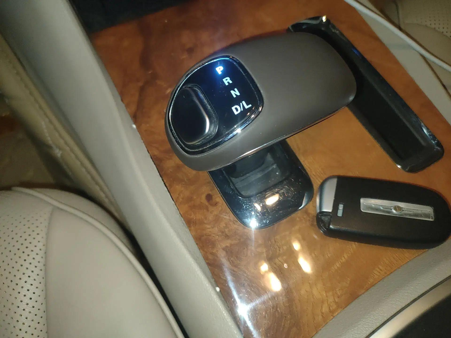 Chrysler 300C 2013 3.6L Luxury Edition — миниатюра 15