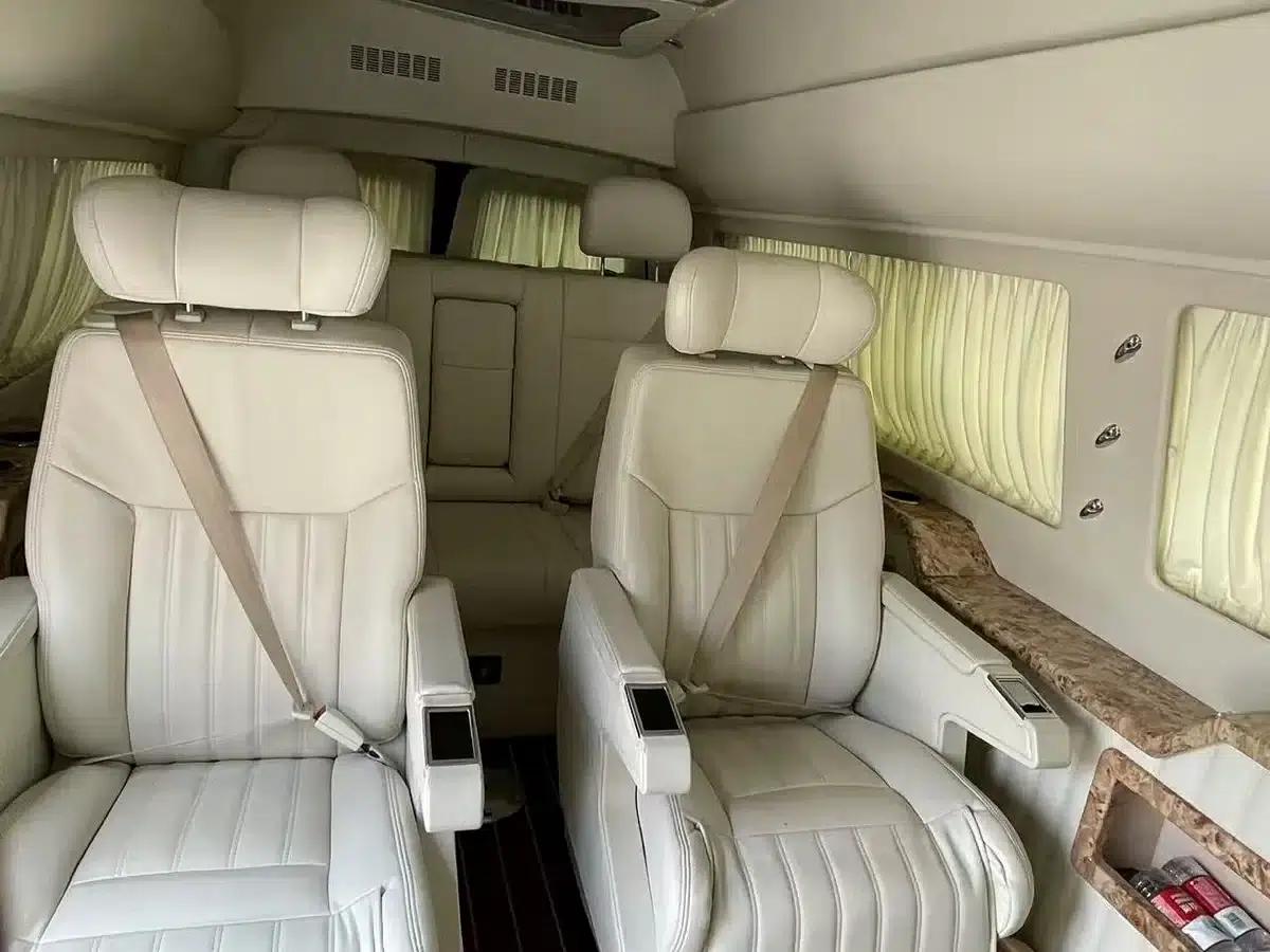 2011 SAVANA 6.0L Business Star 10-seater — миниатюра 8
