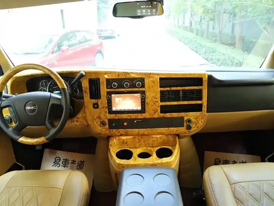 2017 SAVANA 1500S 4WD Classic Edition — миниатюра 13